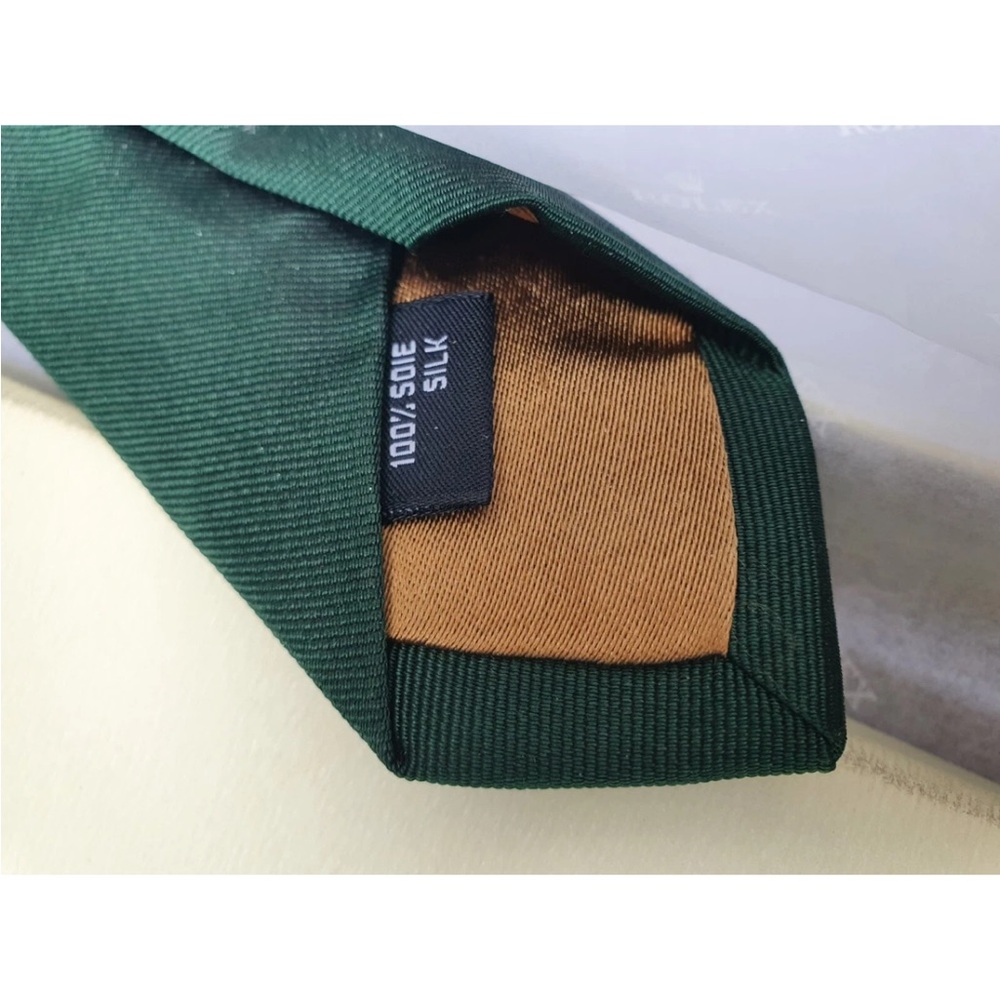 Elegant Green Men's Tie - Picture 4 of 6